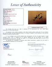 Load image into Gallery viewer, Willie Nelson with a JSA Authenticated Signed Guitar