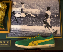 Load image into Gallery viewer, Edson Pelé Signed Pumas
