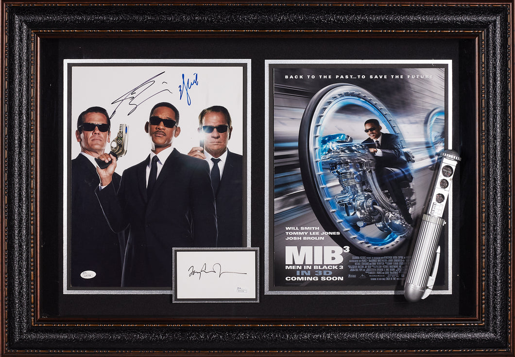 Men In Black 3 with Authenticated Signatures
