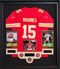 Load image into Gallery viewer, Patrick Mahomes Autographed Jersey And Replica Superbowl Rings
